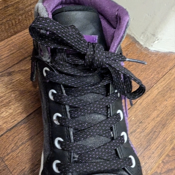 Black and Purple High-Top Leather Sneakers - Picture 6 of 11
